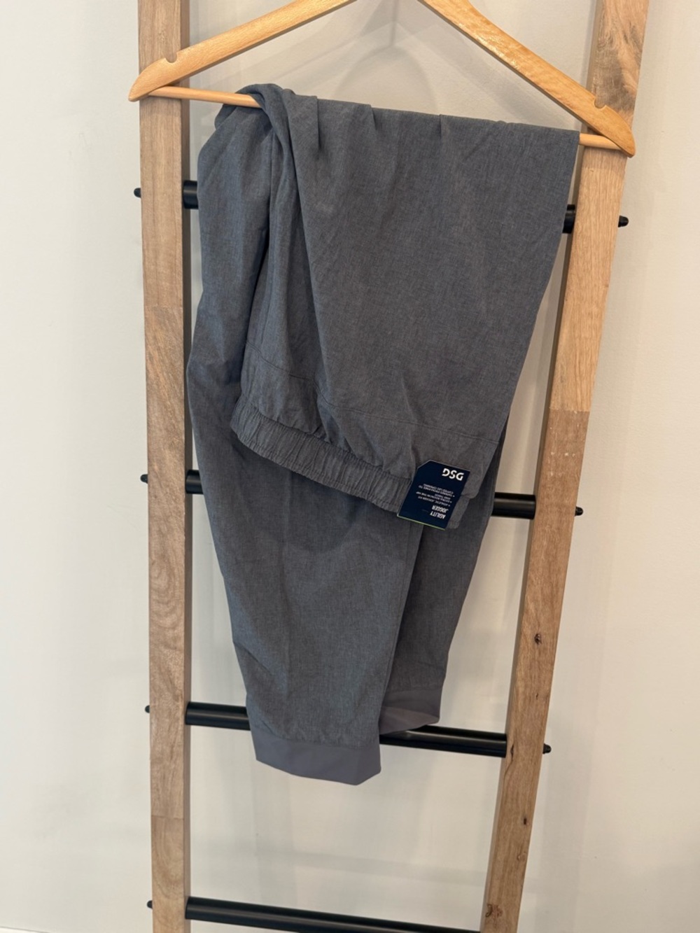 DSG NWT Men's Agility Gray Performance Jogger Pants XXL